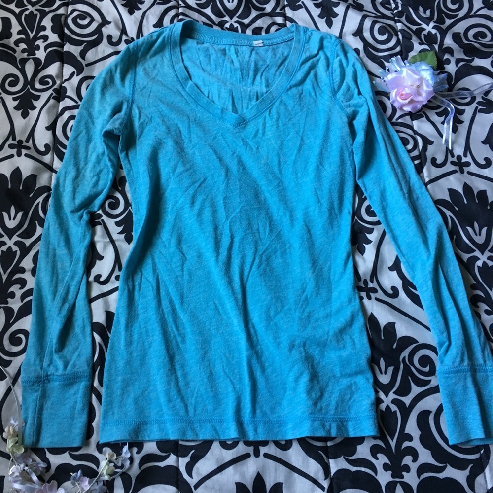 Light blue Long sleeve basic tee